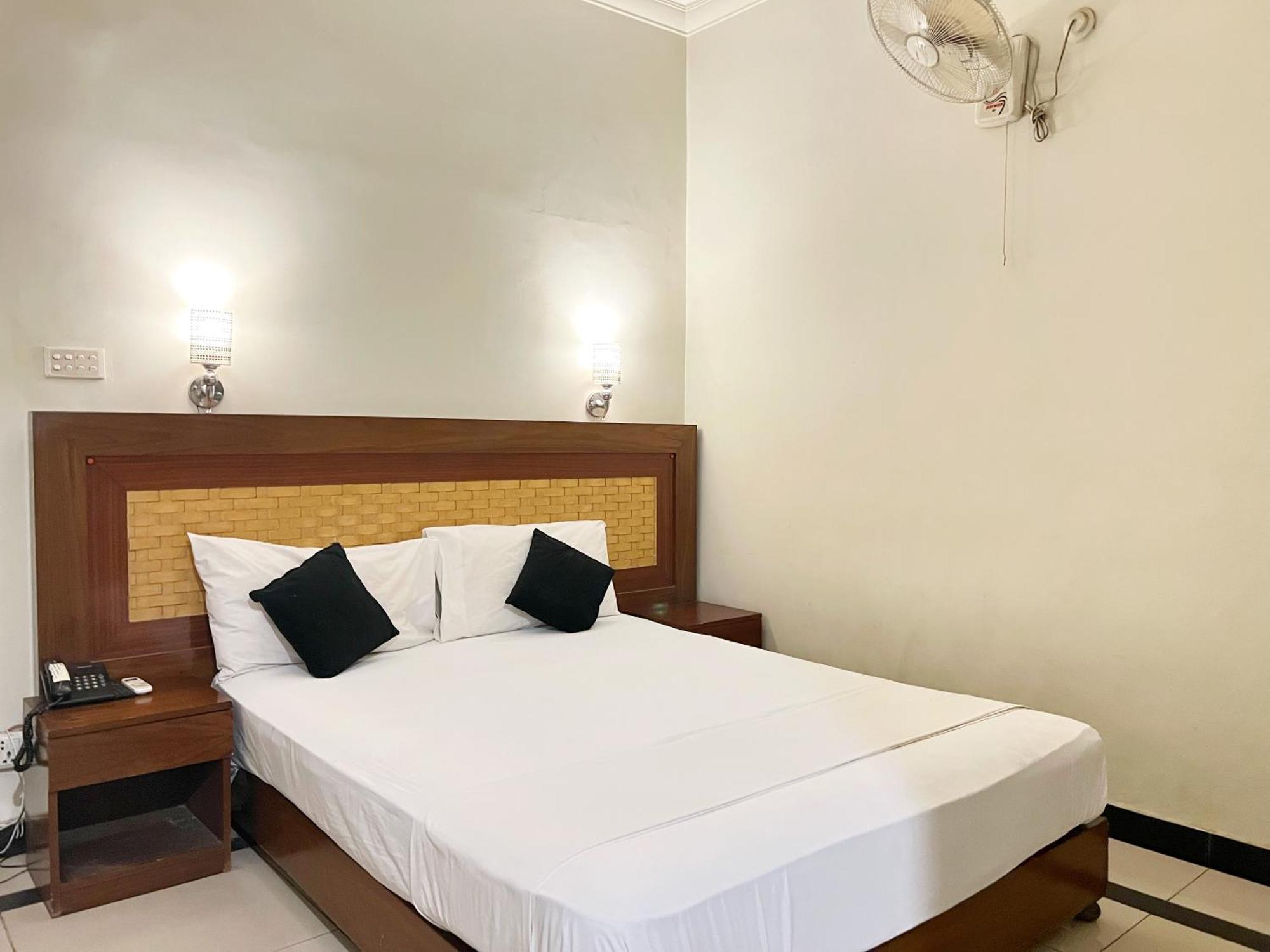 The Grand Hotel Multan Luaran gambar
