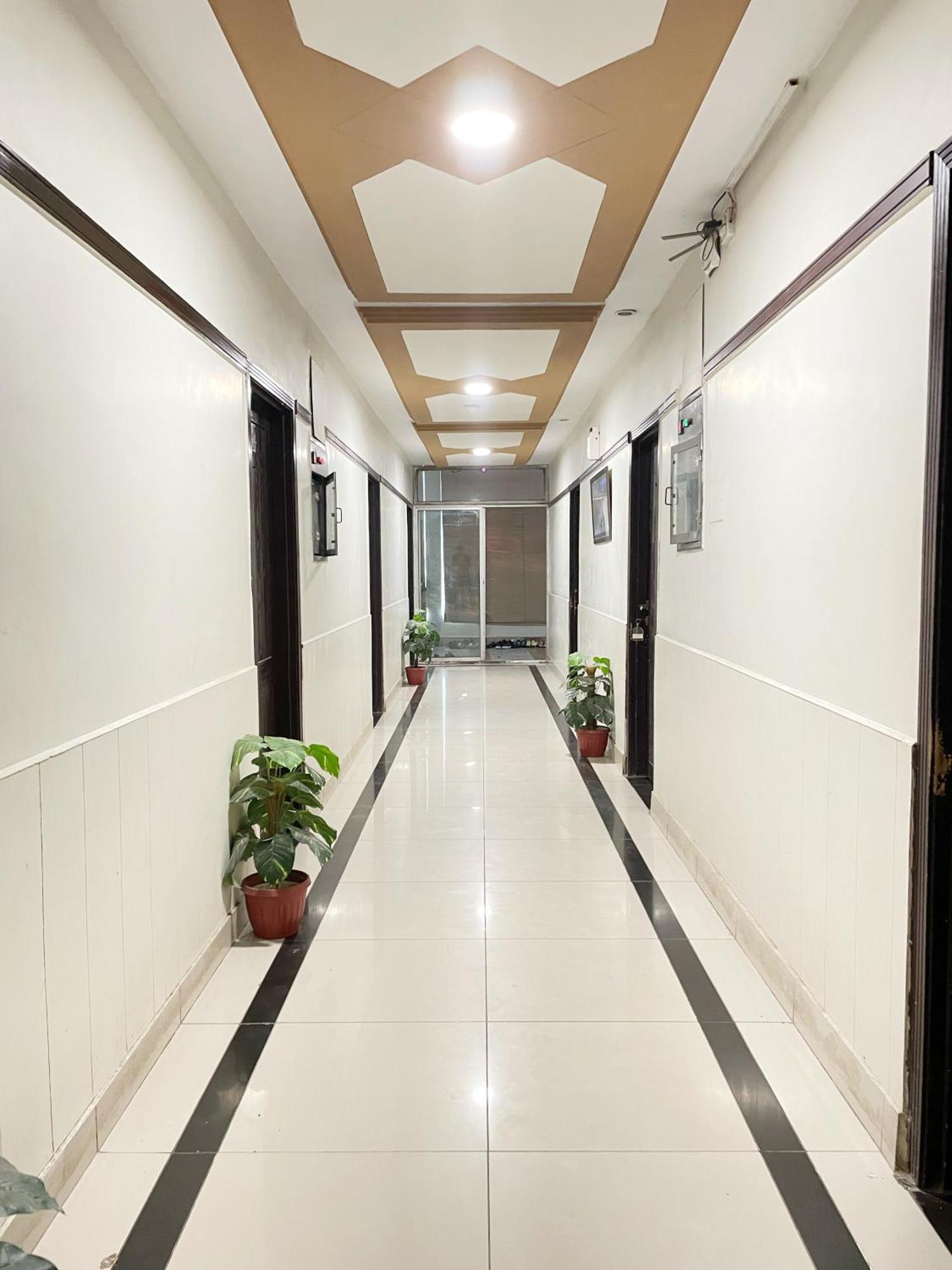 The Grand Hotel Multan Luaran gambar