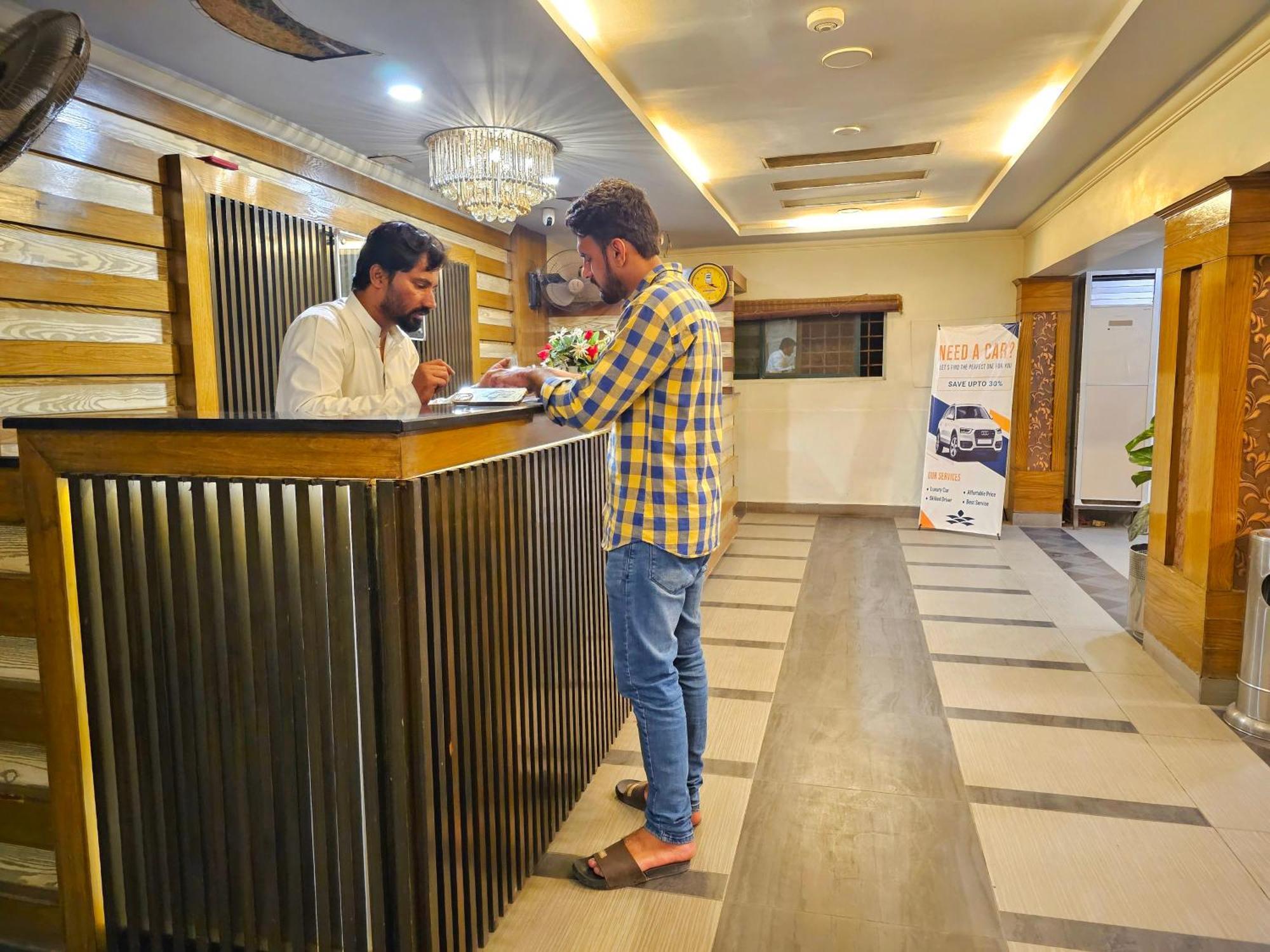 The Grand Hotel Multan Luaran gambar
