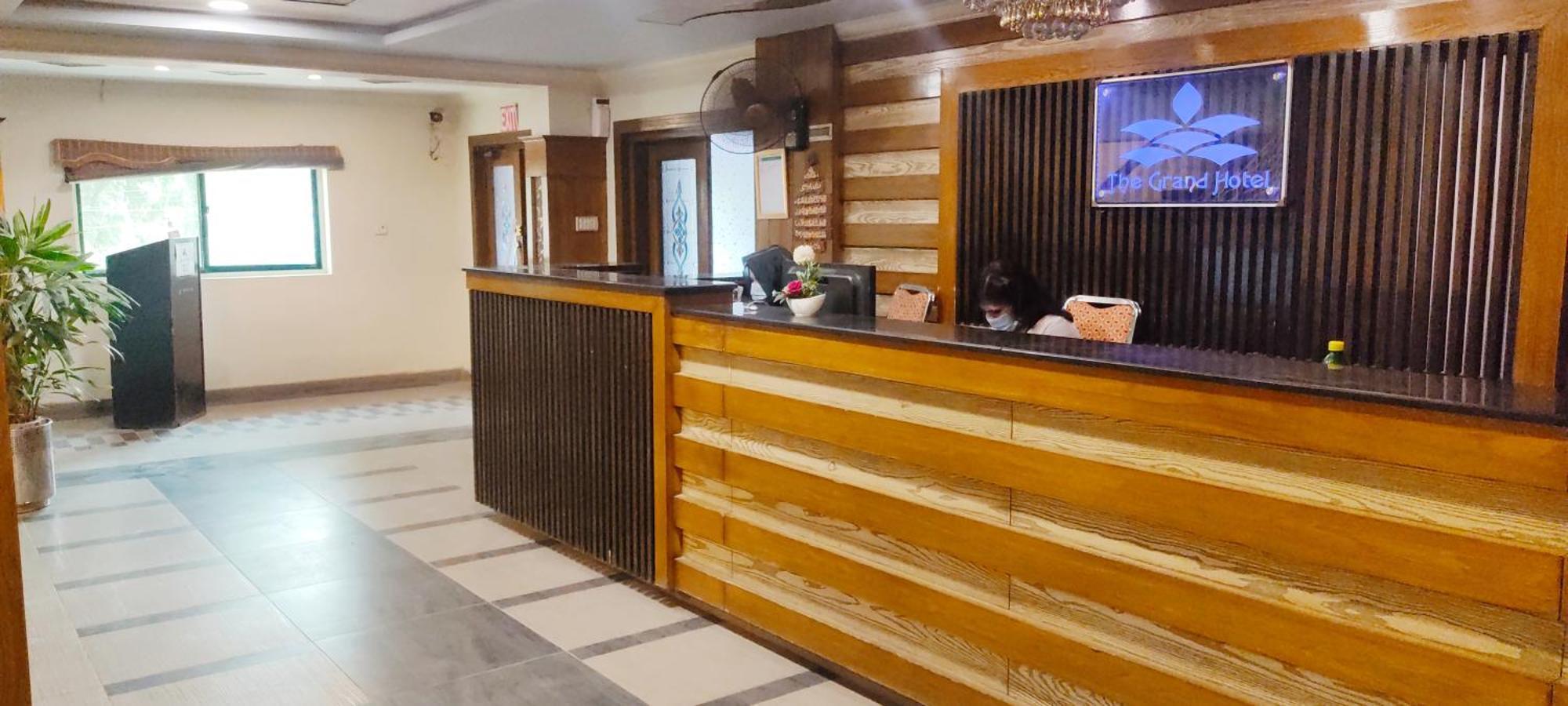 The Grand Hotel Multan Luaran gambar