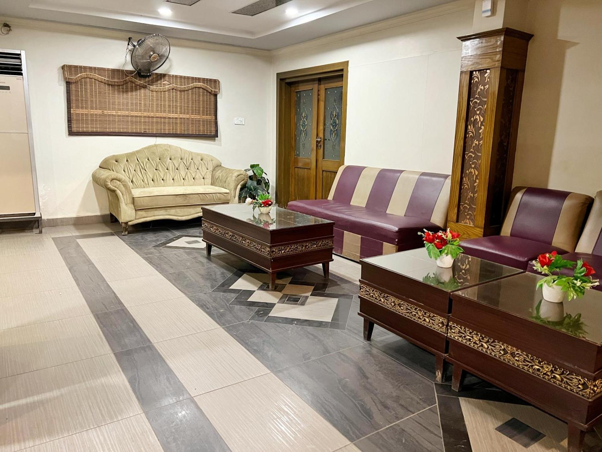 The Grand Hotel Multan Luaran gambar