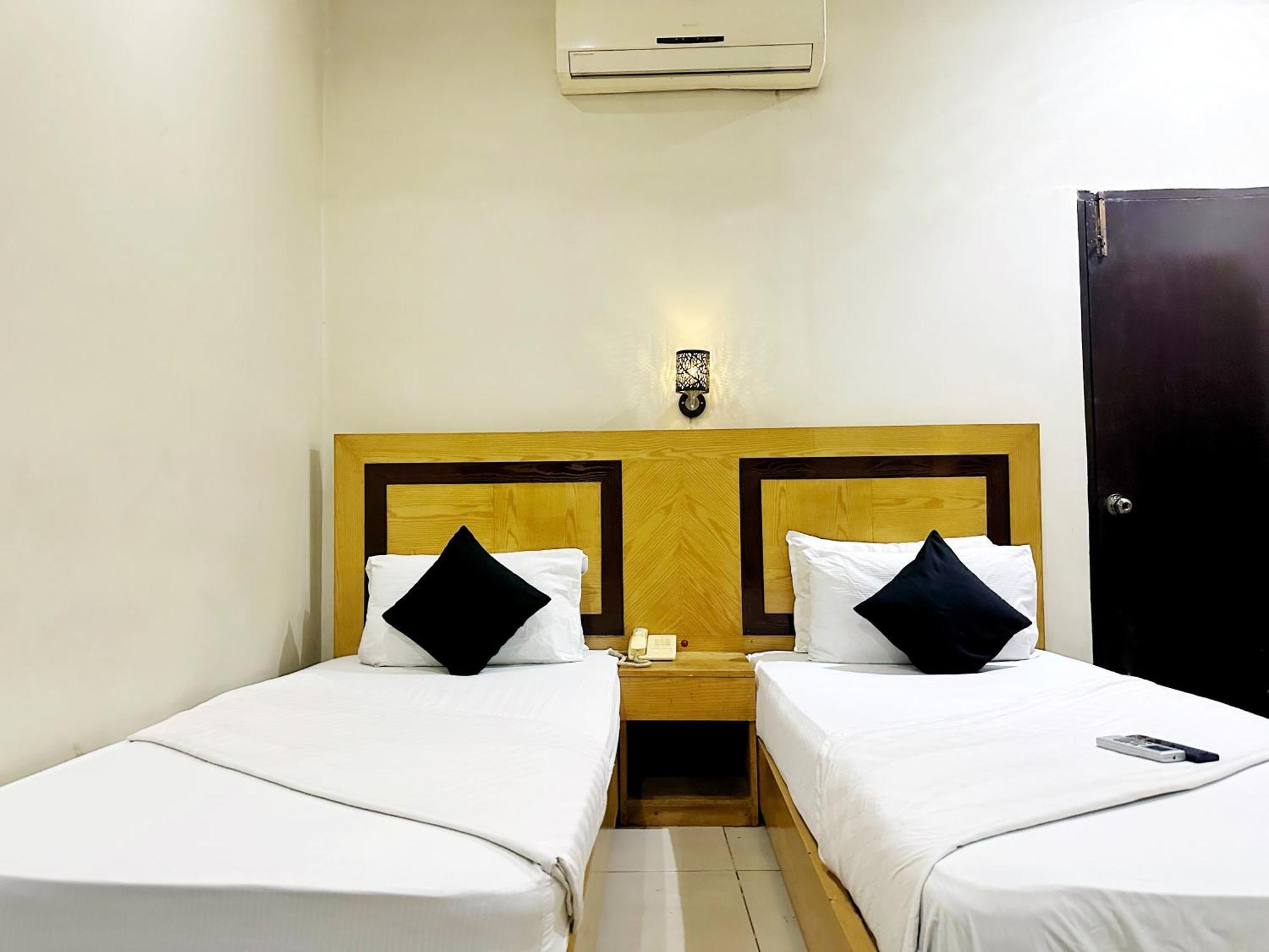 The Grand Hotel Multan Luaran gambar